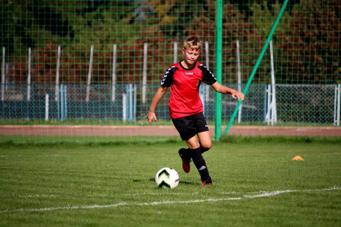 Jaros�awiec: ob�z pi�karski