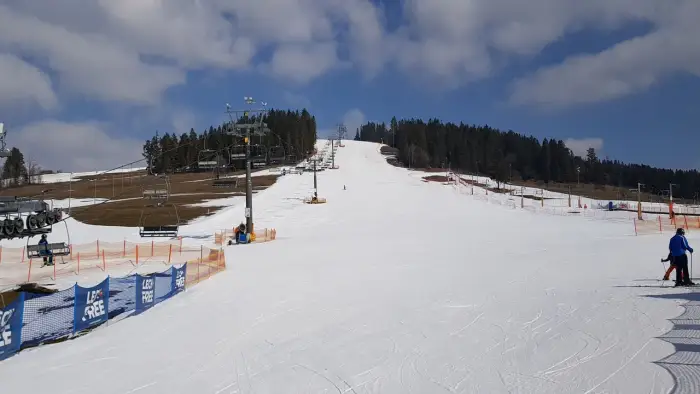 Korbiel�w - ob�z narciarski