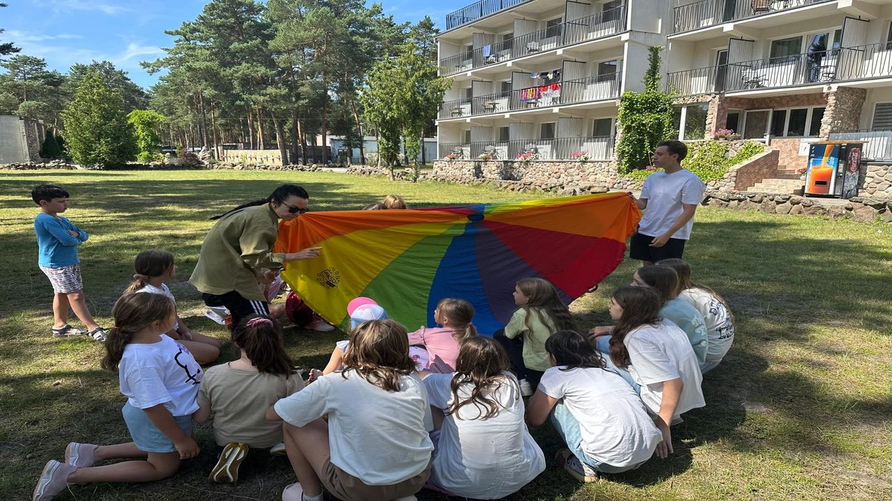 Uniej�w - KLUB URWISA - kolonia