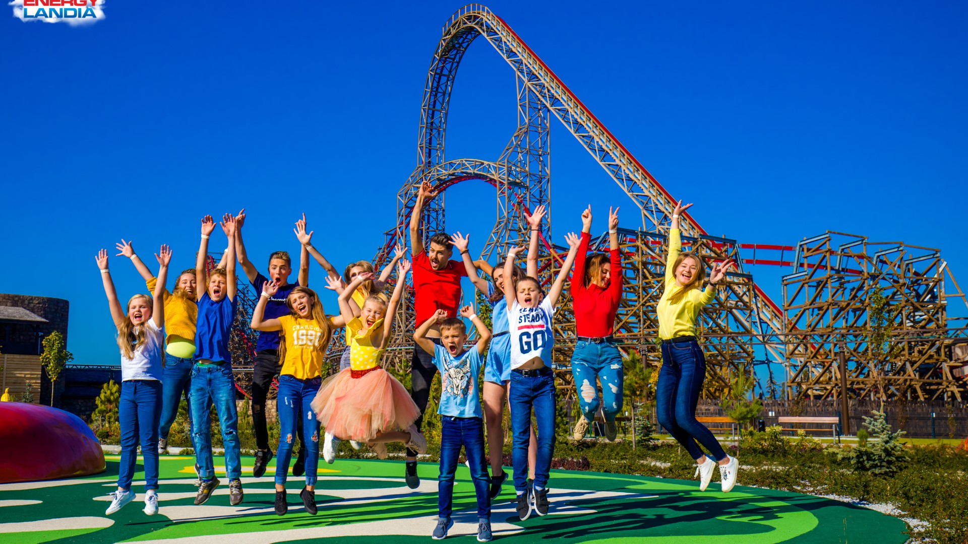 Ustro� - Beskidy - lato w parkach rozrywki